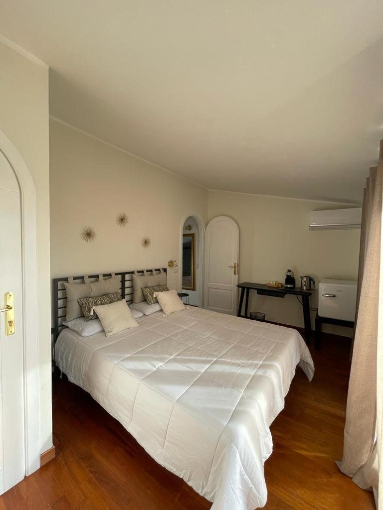 Excellent Rooms Paola'S أولبيا المظهر الخارجي الصورة